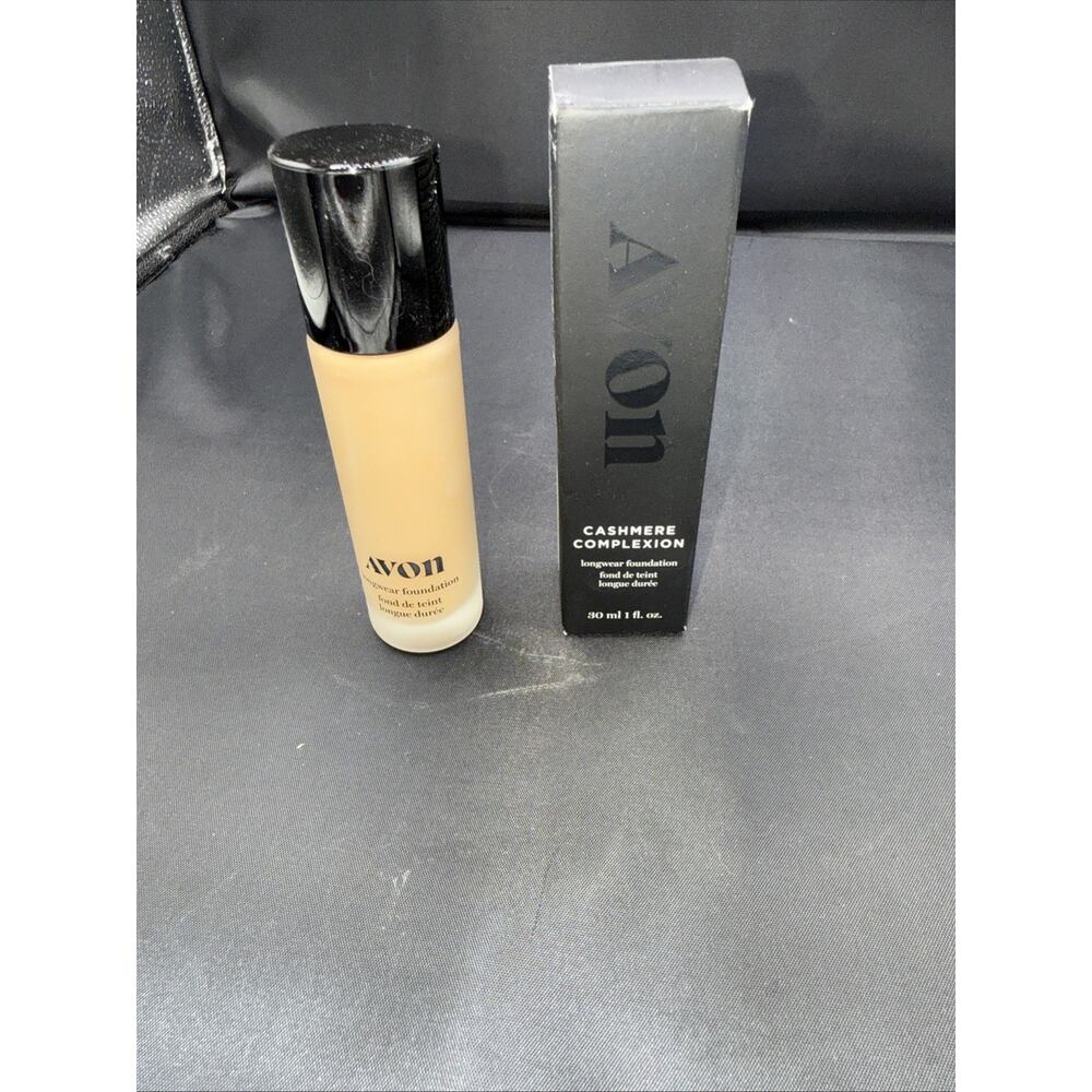 AVON CASHMERE COMPLEXION LONGWEAR FOUNDATION GANACHE 1oz (NEW IN BOX)
